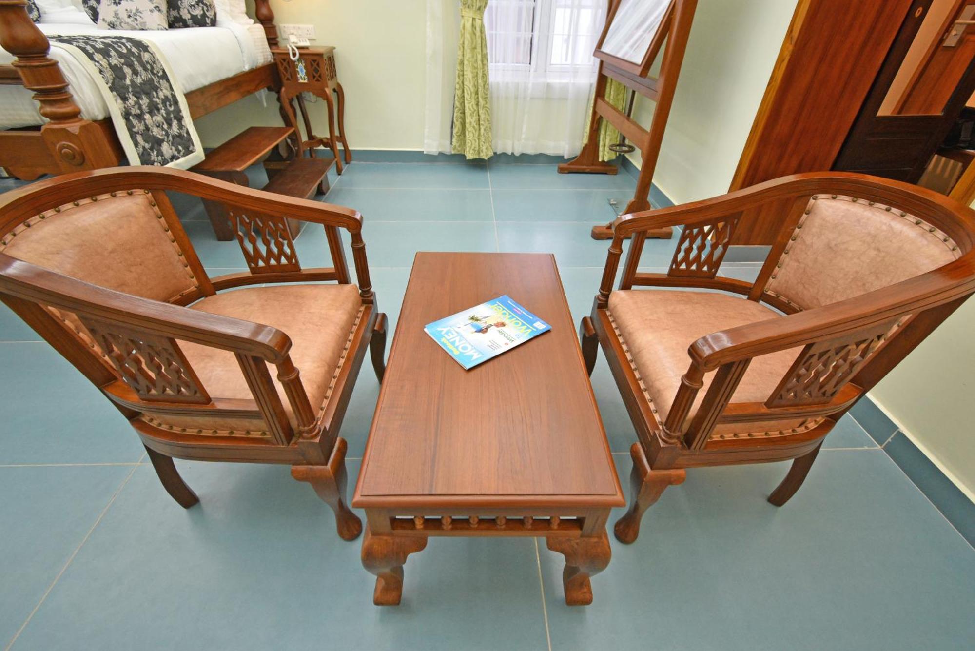 Le Colonial Suites Pondicherry Exterior foto