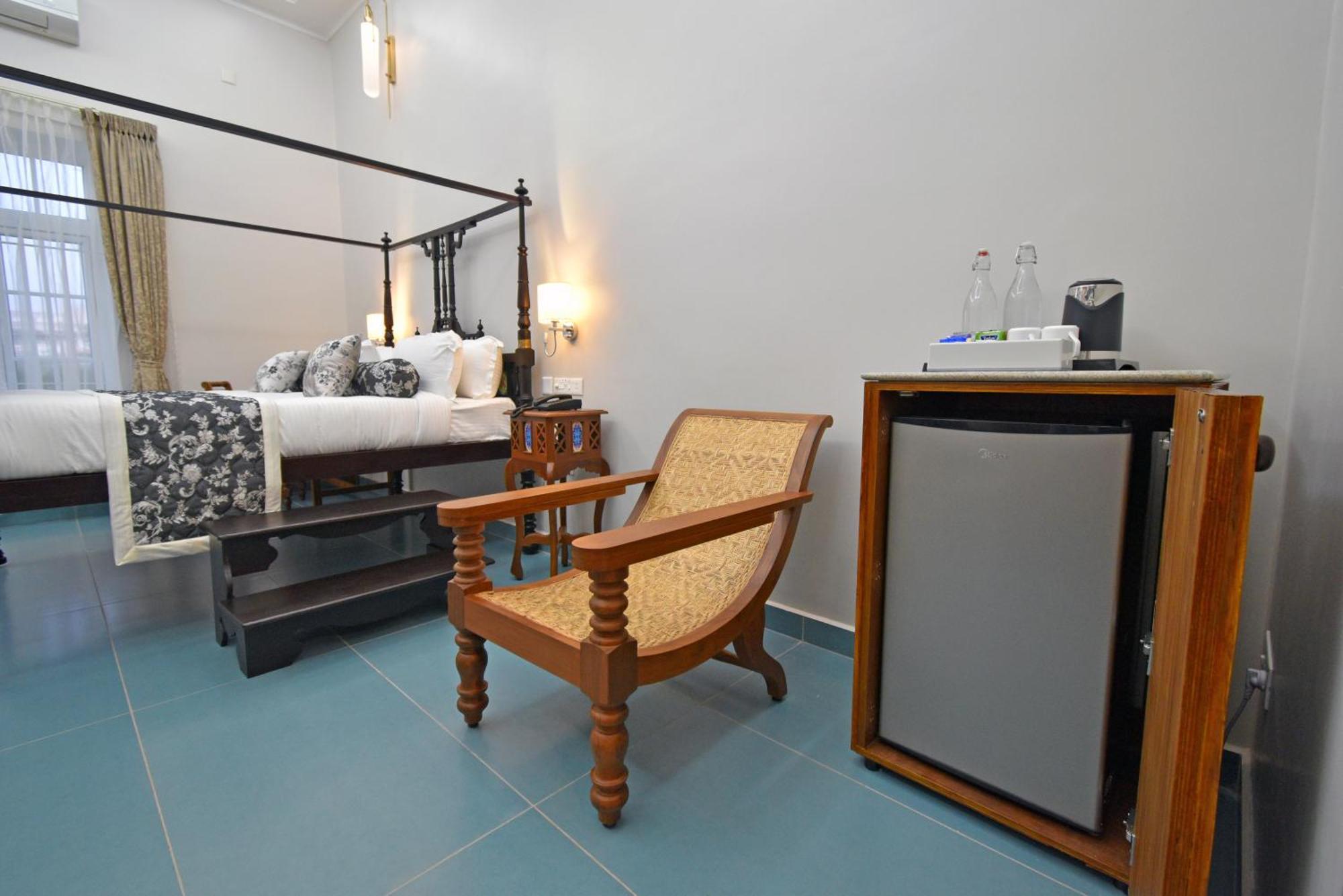 Le Colonial Suites Pondicherry Exterior foto